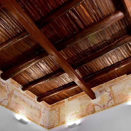 Bed & Breakfast Di Affreschi E Volte